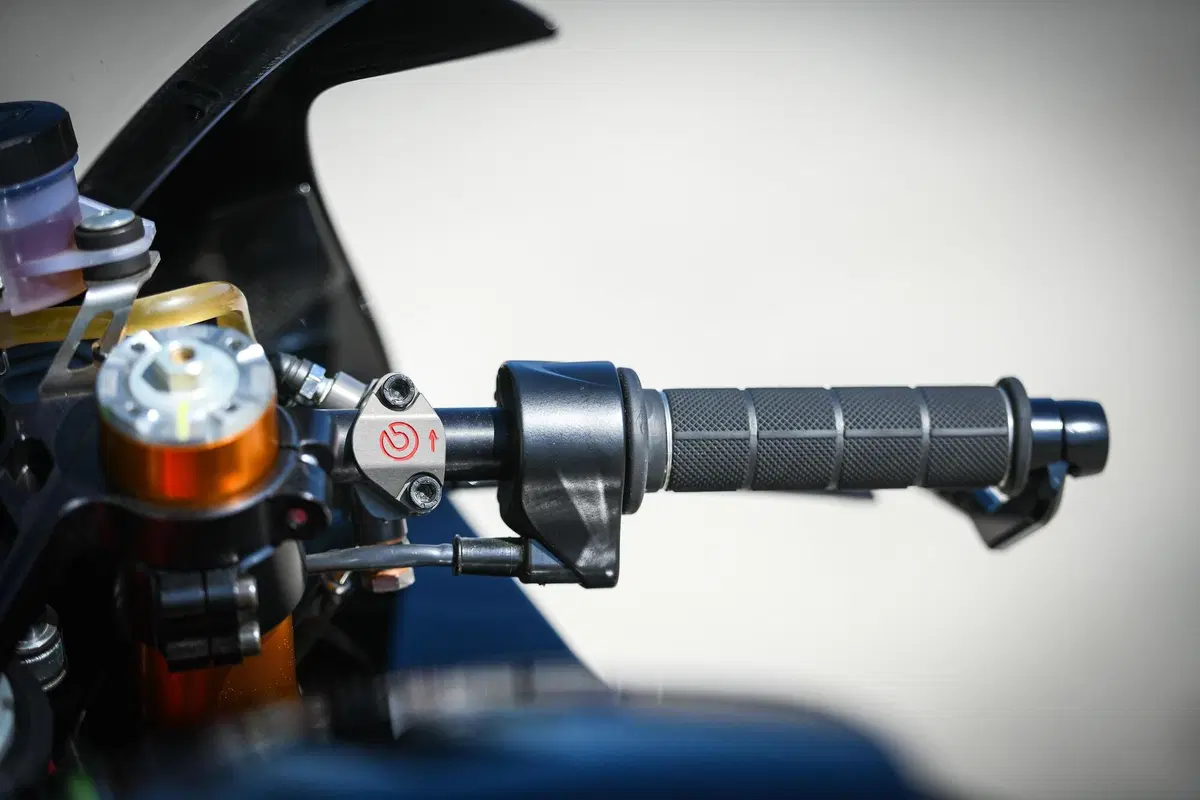 Energica Ego Kit Corsa Clienti: la MotoE per (quasi) tutti (16)