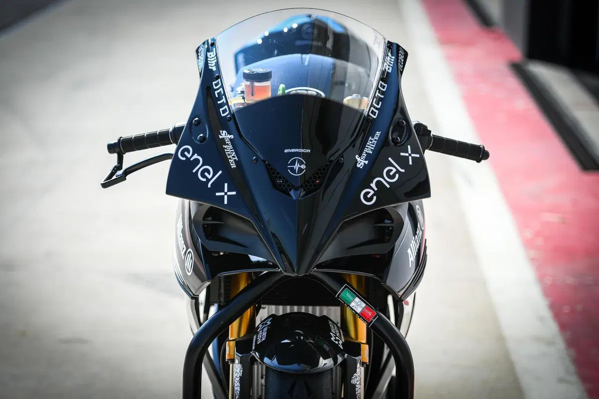 Energica Ego Kit Corsa Clienti: la MotoE per (quasi) tutti (19)
