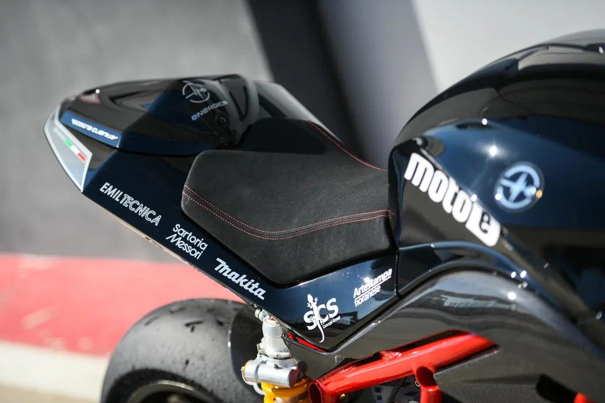 Energica Ego Kit Corsa Clienti: la MotoE per (quasi) tutti (20)
