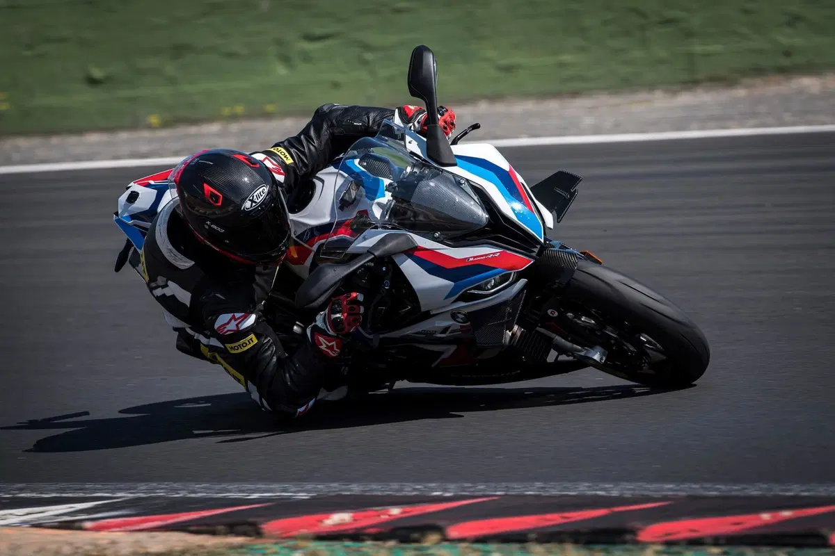 BMW M1000 RR: M maiuscola! (2)