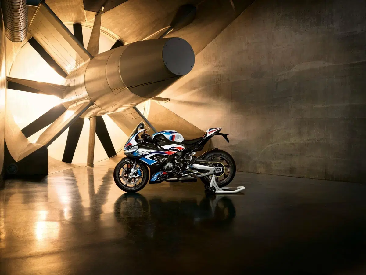 BMW M1000 RR: M maiuscola! (7)