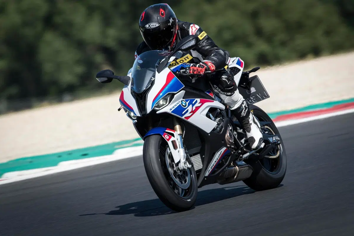 BMW M1000 RR: M maiuscola! (4)