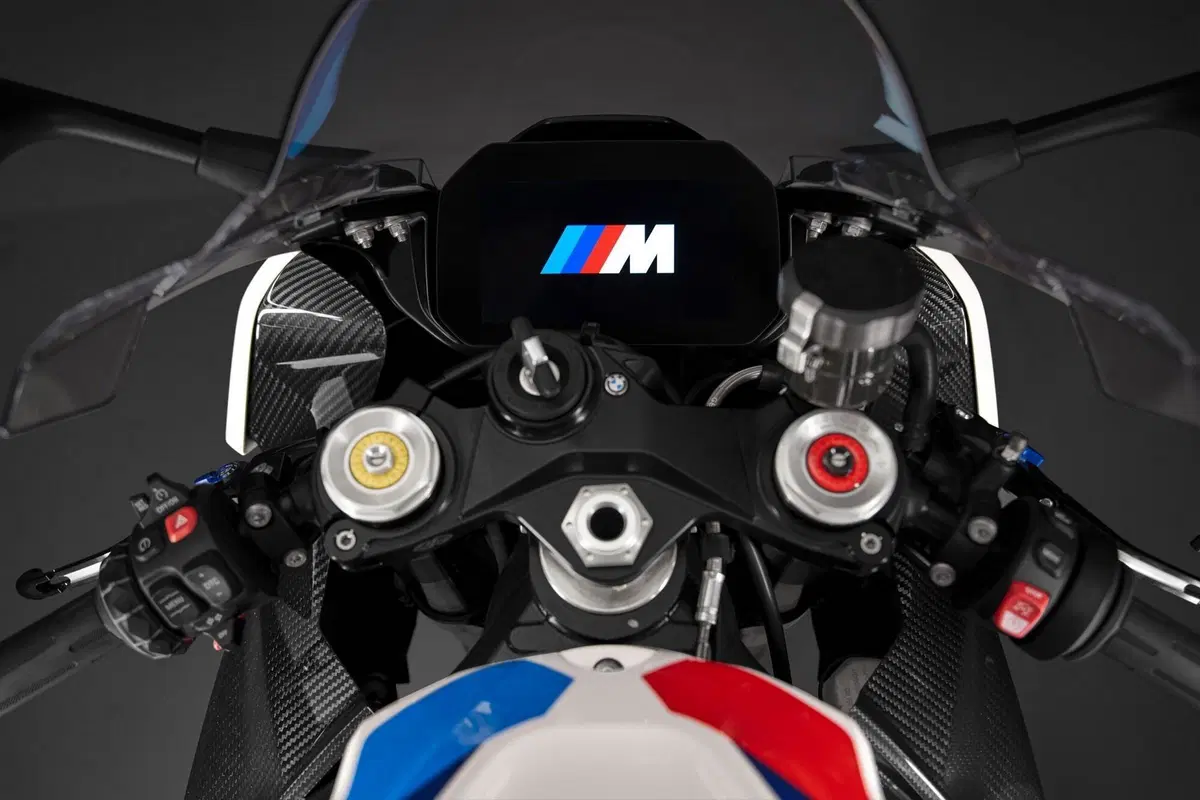 BMW M1000 RR: M maiuscola! (14)