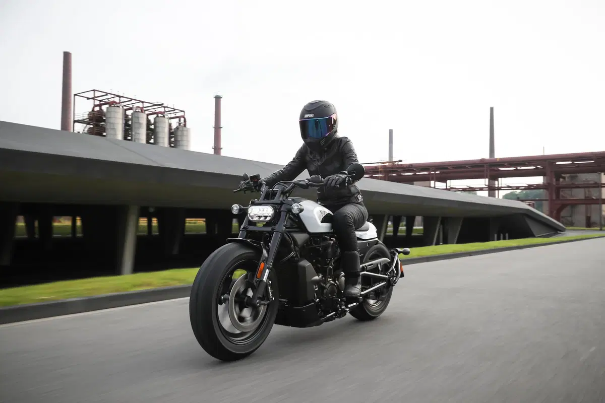 Harley-Davidson Sportster S: "You say you want a revolution!" (13)