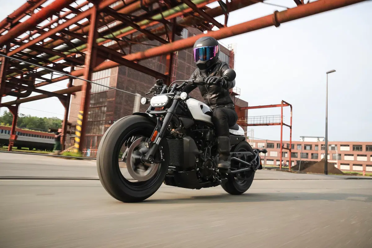 Harley-Davidson Sportster S: "You say you want a revolution!" (21)