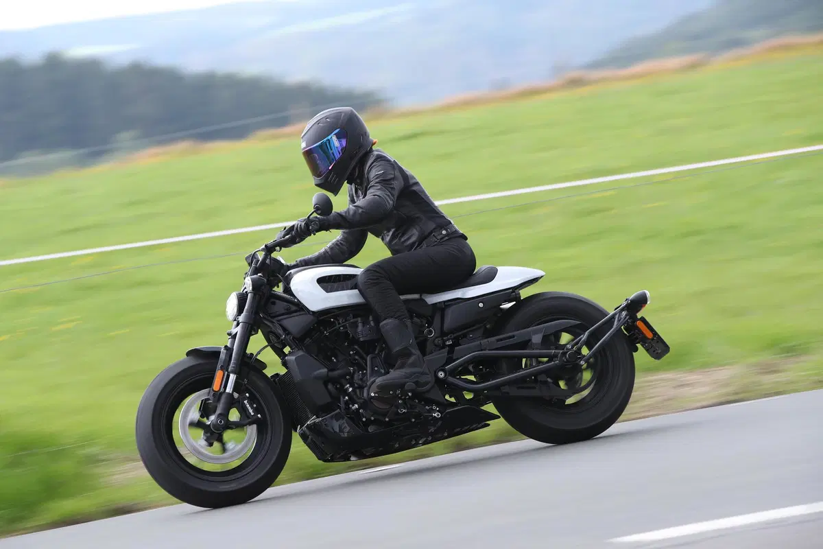 Harley-Davidson Sportster S: "You say you want a revolution!" (2)