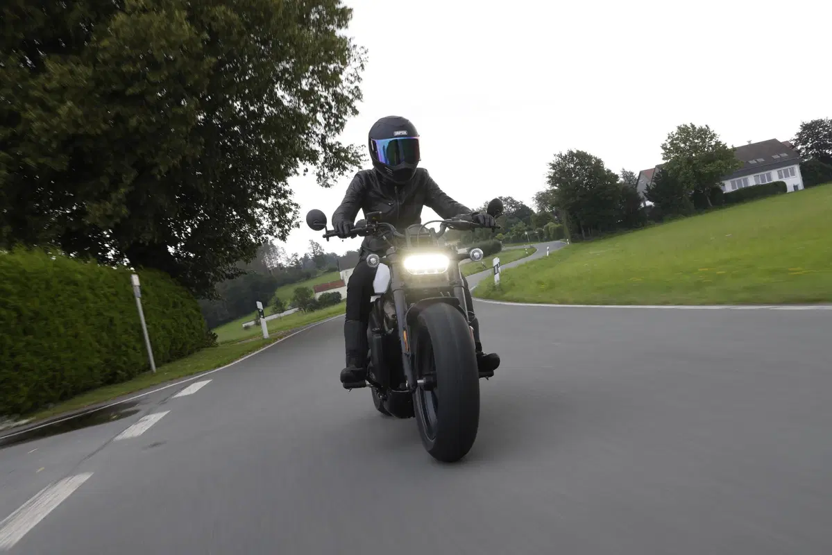 Harley-Davidson Sportster S: "You say you want a revolution!" (14)