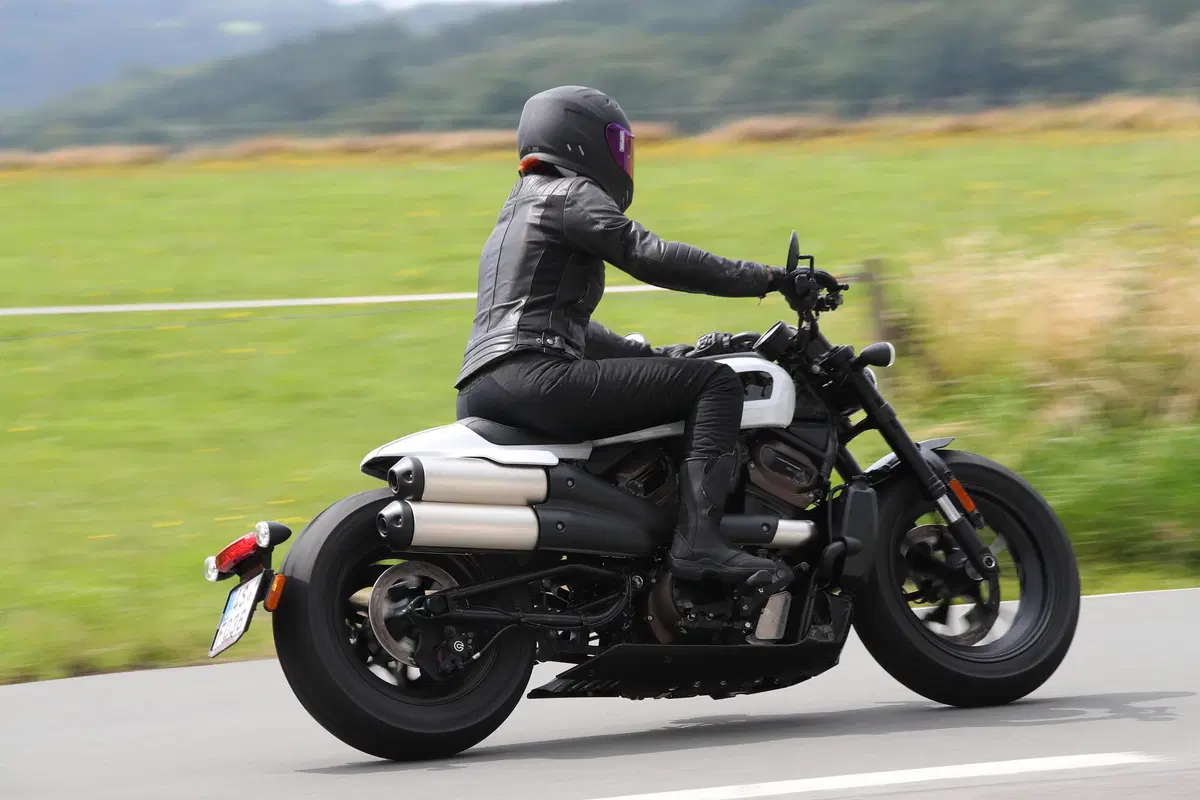 Harley-Davidson Sportster S: "You say you want a revolution!" (7)