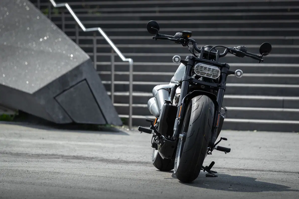 Harley-Davidson Sportster S: "You say you want a revolution!" (23)