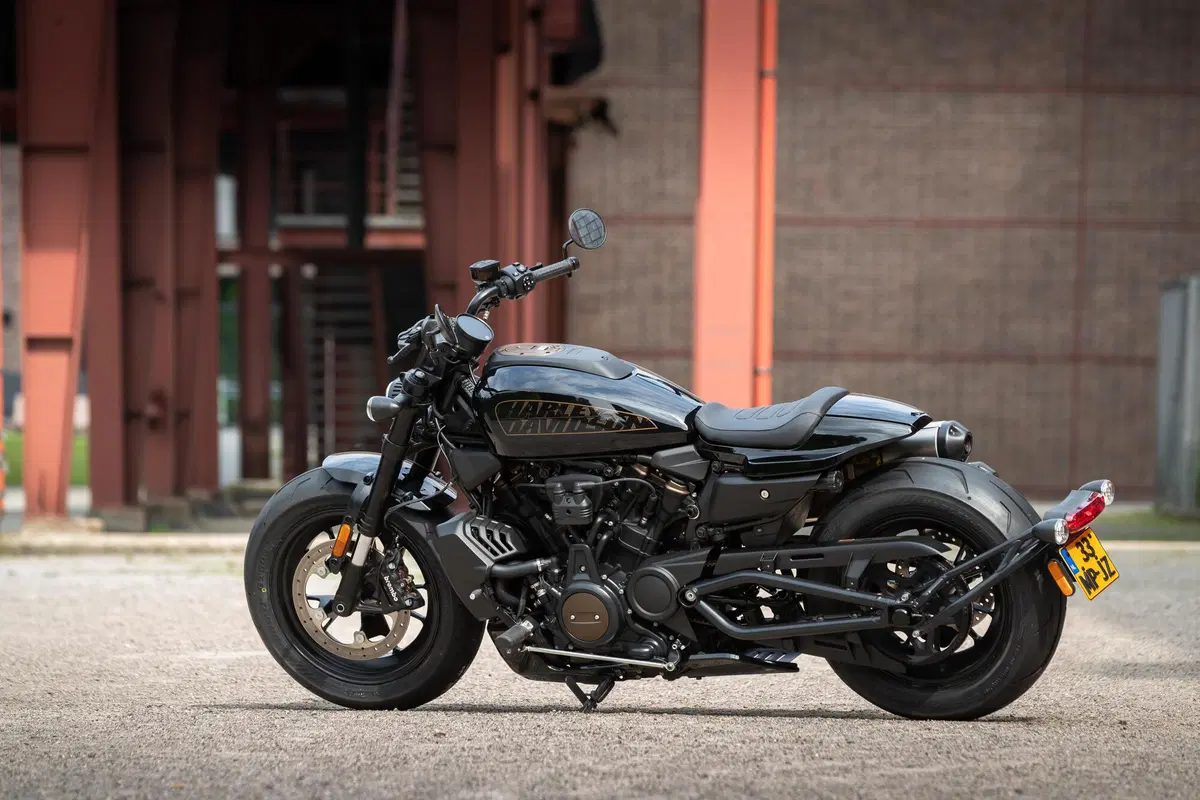 Harley-Davidson Sportster S: "You say you want a revolution!" (26)