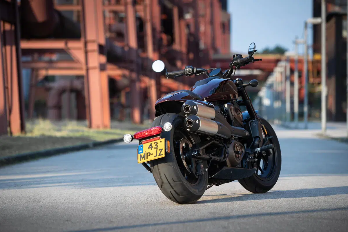 Harley-Davidson Sportster S: "You say you want a revolution!" (30)