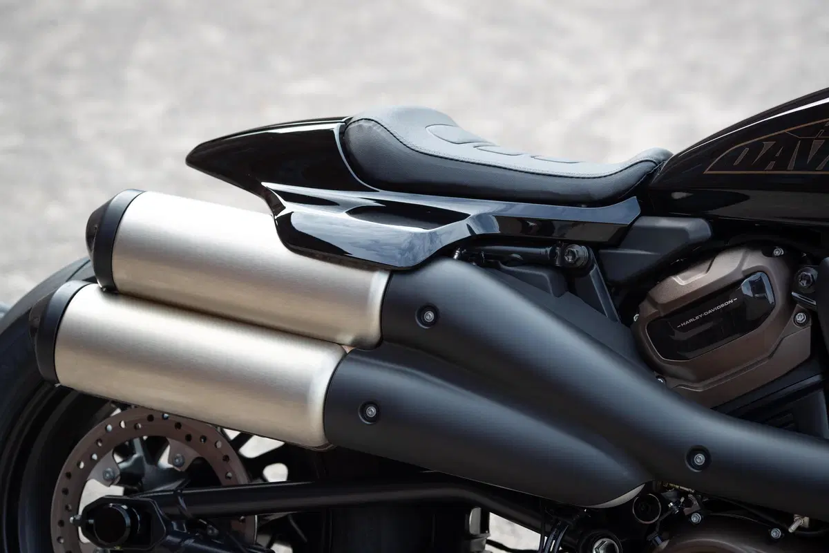 Harley-Davidson Sportster S: "You say you want a revolution!" (35)