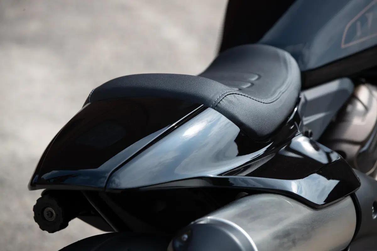 Harley-Davidson Sportster S: "You say you want a revolution!" (41)