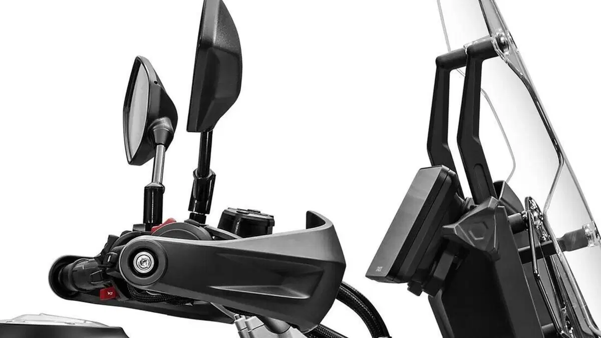 CFMoto 800MT. L'Adventure, con motore KTM, svelata con foto e dati (3)