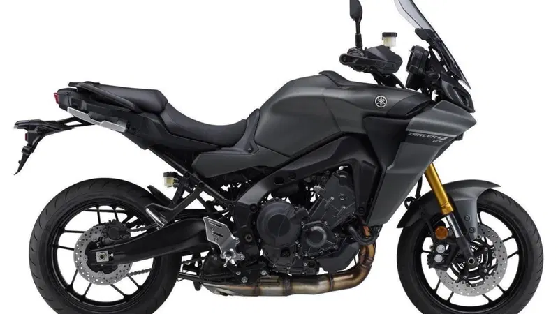 La Yamaha Tracer 9 GT sbarca in Giappone. Per noi c'&egrave; il Travel Pack