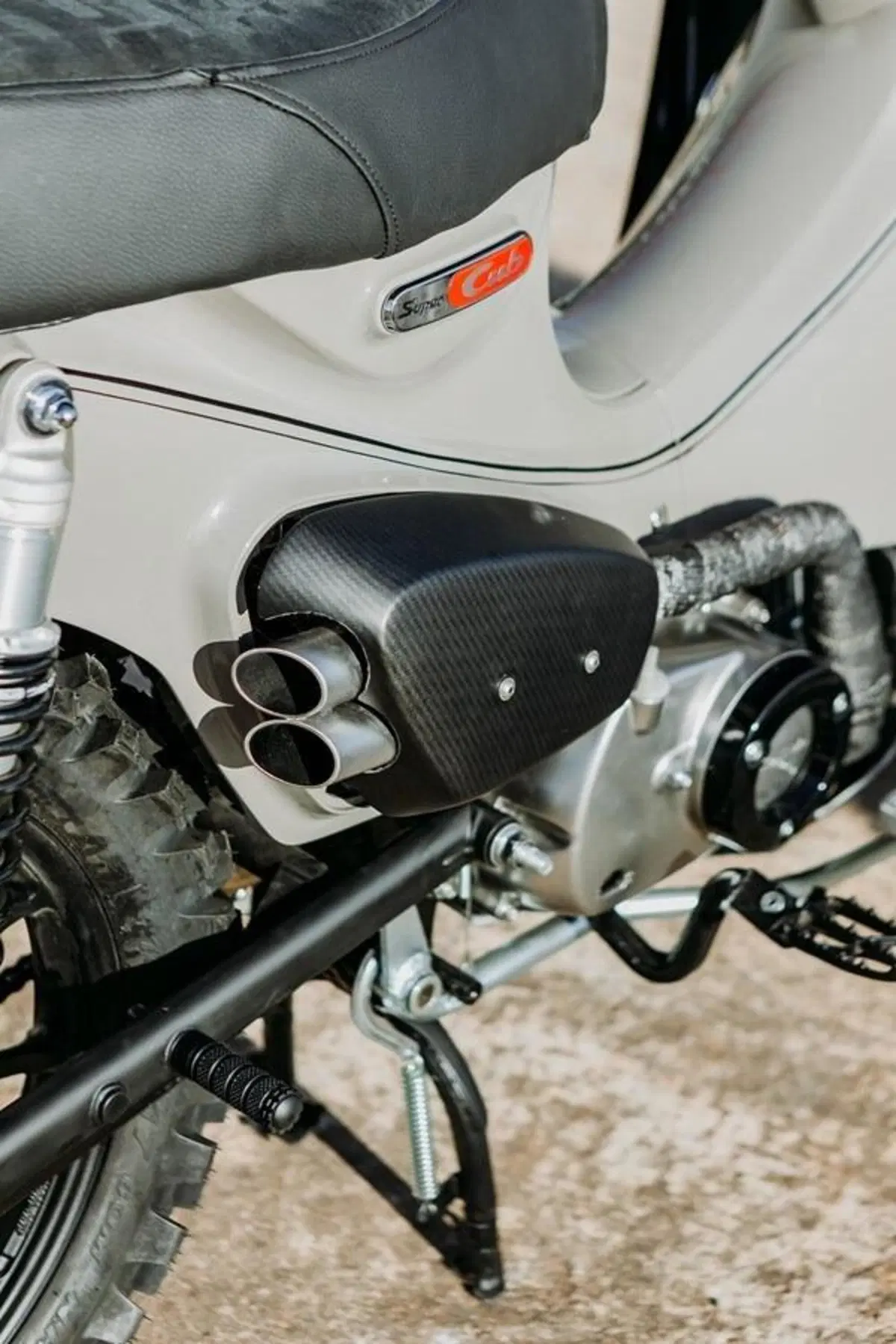 Honda Super Cub 125X MANN. Versione “audace” da gara (12)