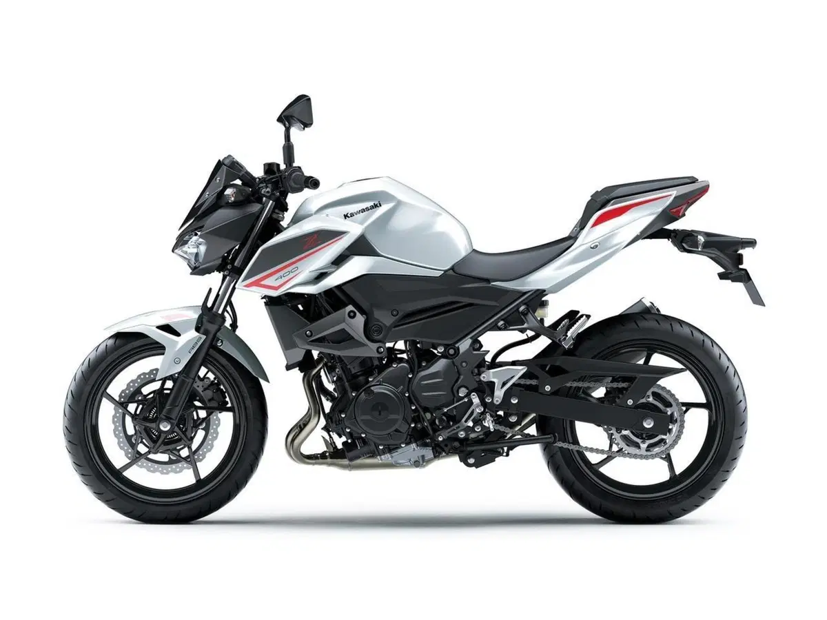 Le Kawasaki Ninja 400 e Z400 m.y. 2022 presentate in Giappone (2)