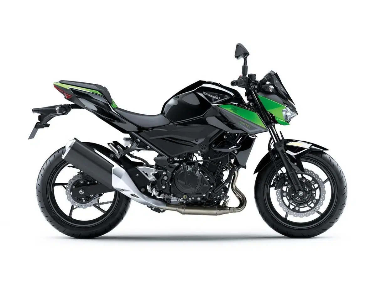 Le Kawasaki Ninja 400 e Z400 m.y. 2022 presentate in Giappone (5)