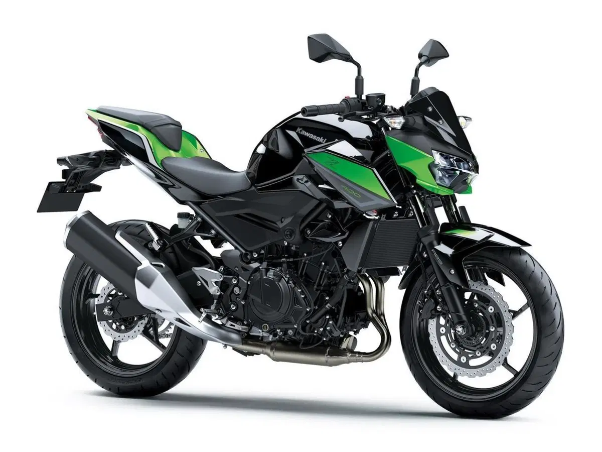 Le Kawasaki Ninja 400 e Z400 m.y. 2022 presentate in Giappone (6)