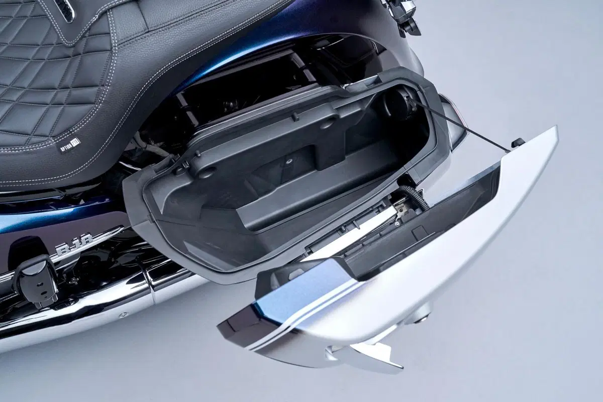 Nuove BMW R 18 Transcontinental e R 18 B. La famiglia "Big Boxer" si amplia (16)