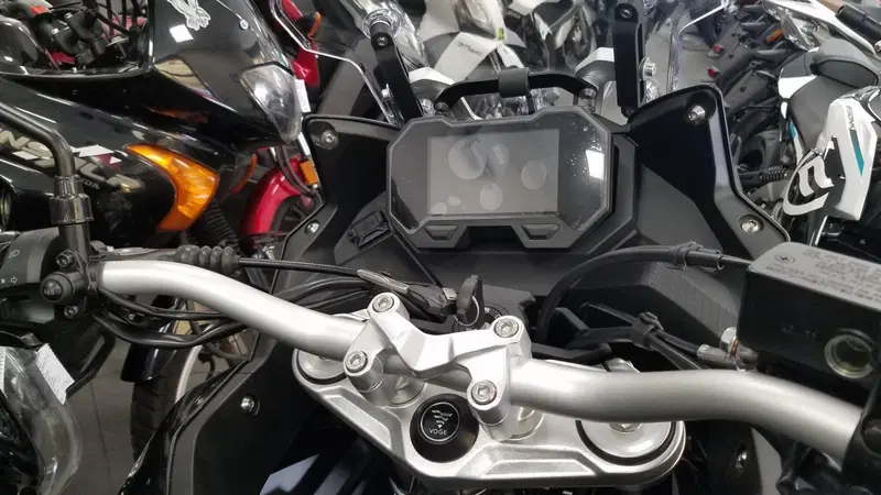 Voge Valico 650DSX (2021 - 24) (7)
