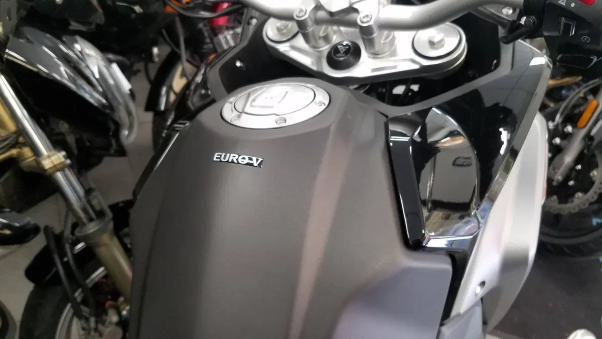 Voge Valico 650DSX (2021 - 24) (8)