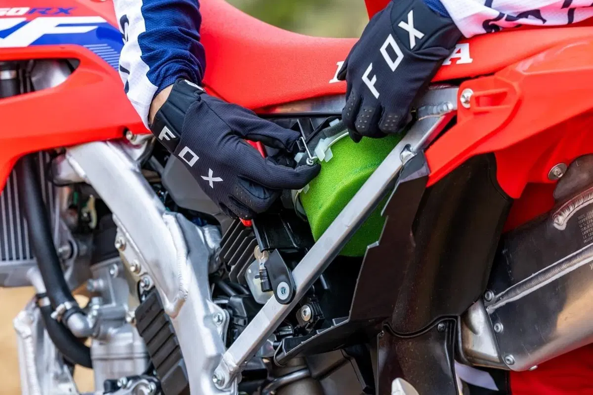Honda CRF250R: ecco la 2022. Foto e dati (2)