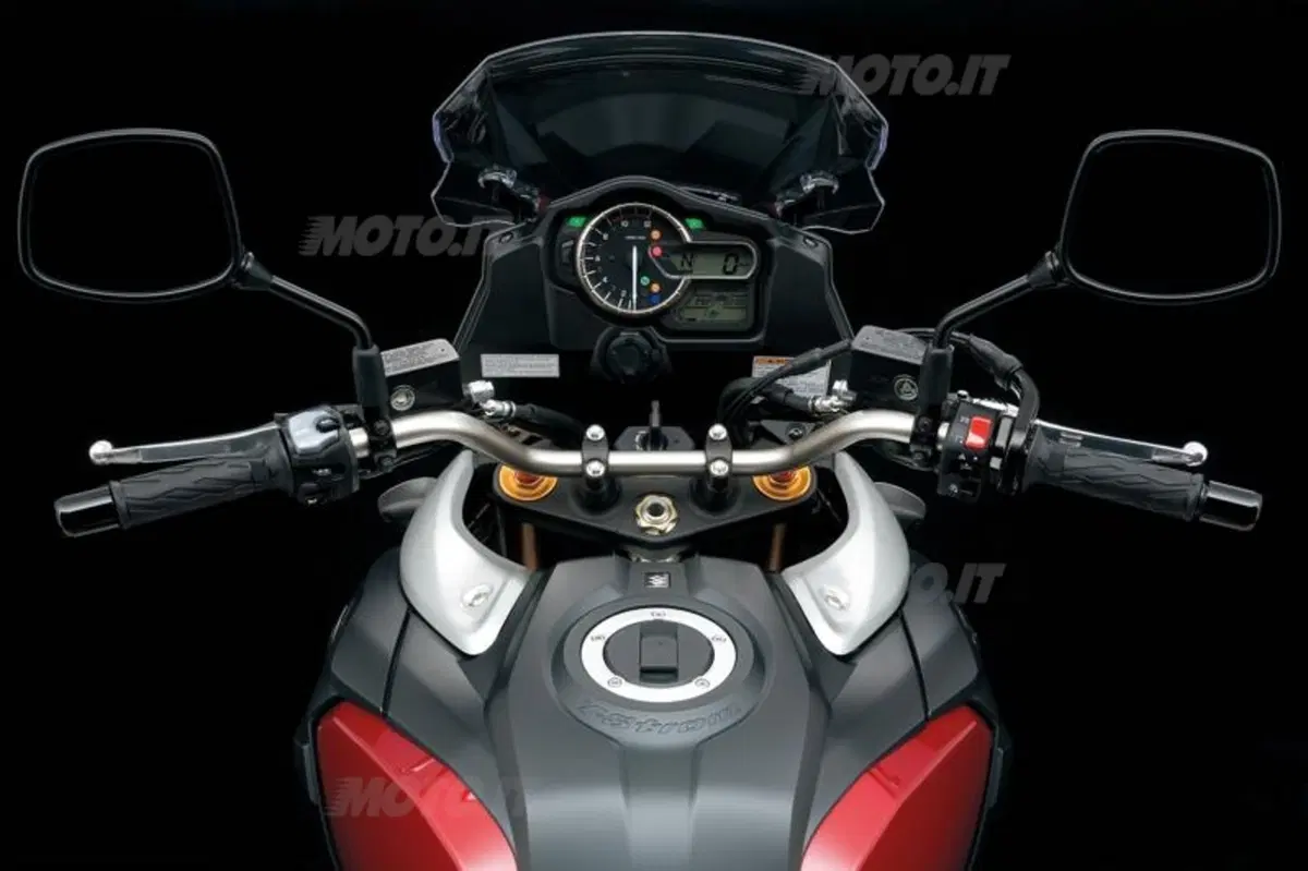 Suzuki V-Strom 1000 ABS 2014: le prime immagini su strada (5)
