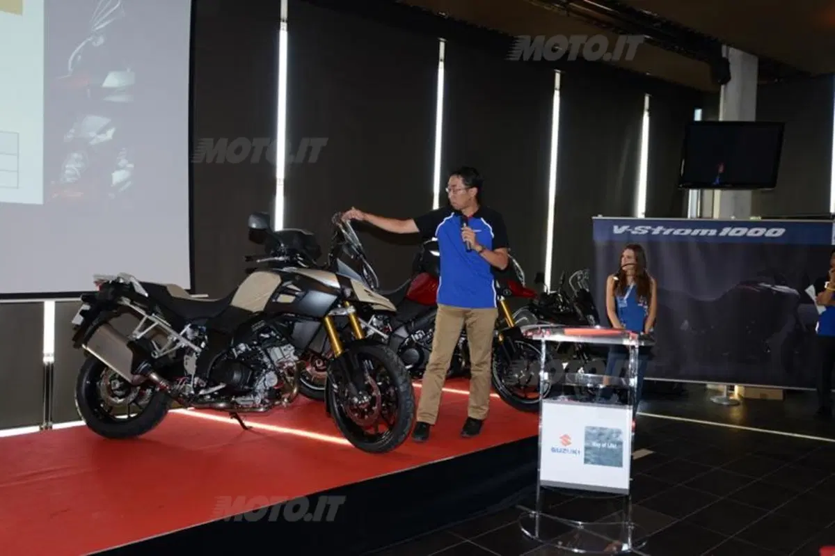 Suzuki V-Strom 1000 ABS 2014: le prime immagini su strada (22)