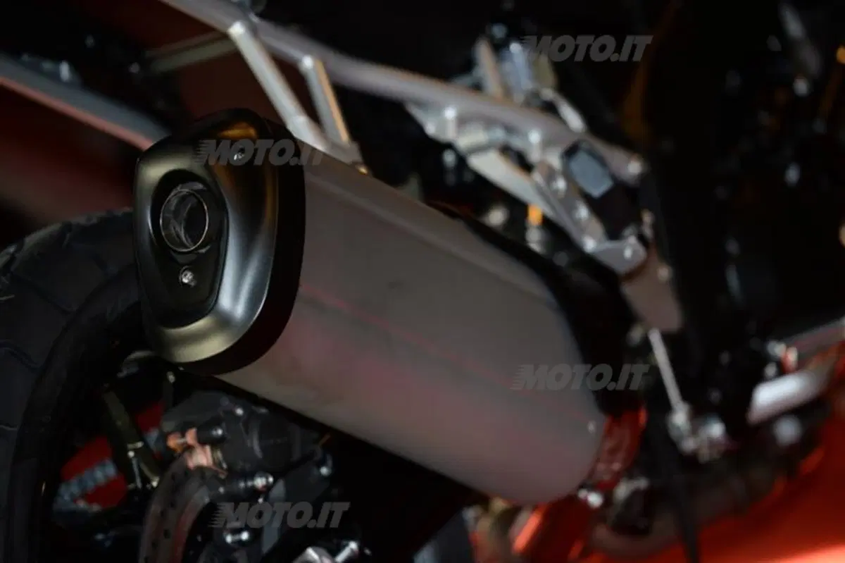 Suzuki V-Strom 1000 ABS 2014: le prime immagini su strada (34)