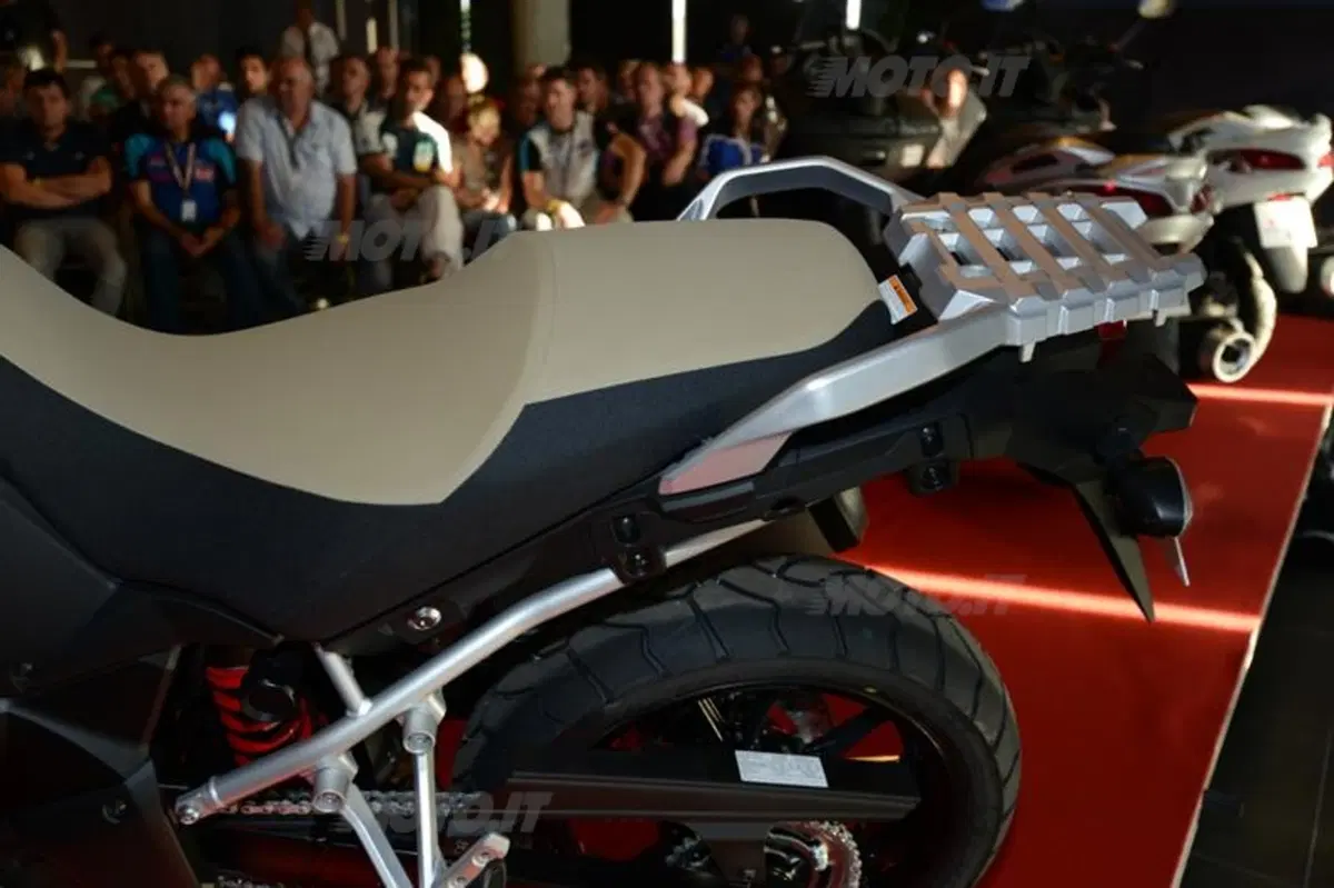 Suzuki V-Strom 1000 ABS 2014: le prime immagini su strada (35)