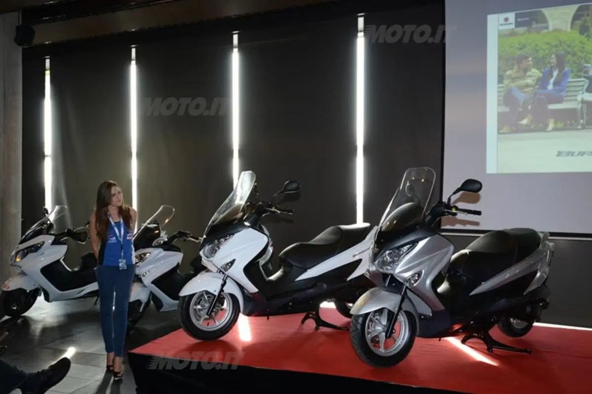 Suzuki Burgman 125 e 200 ABS 2014 (4)