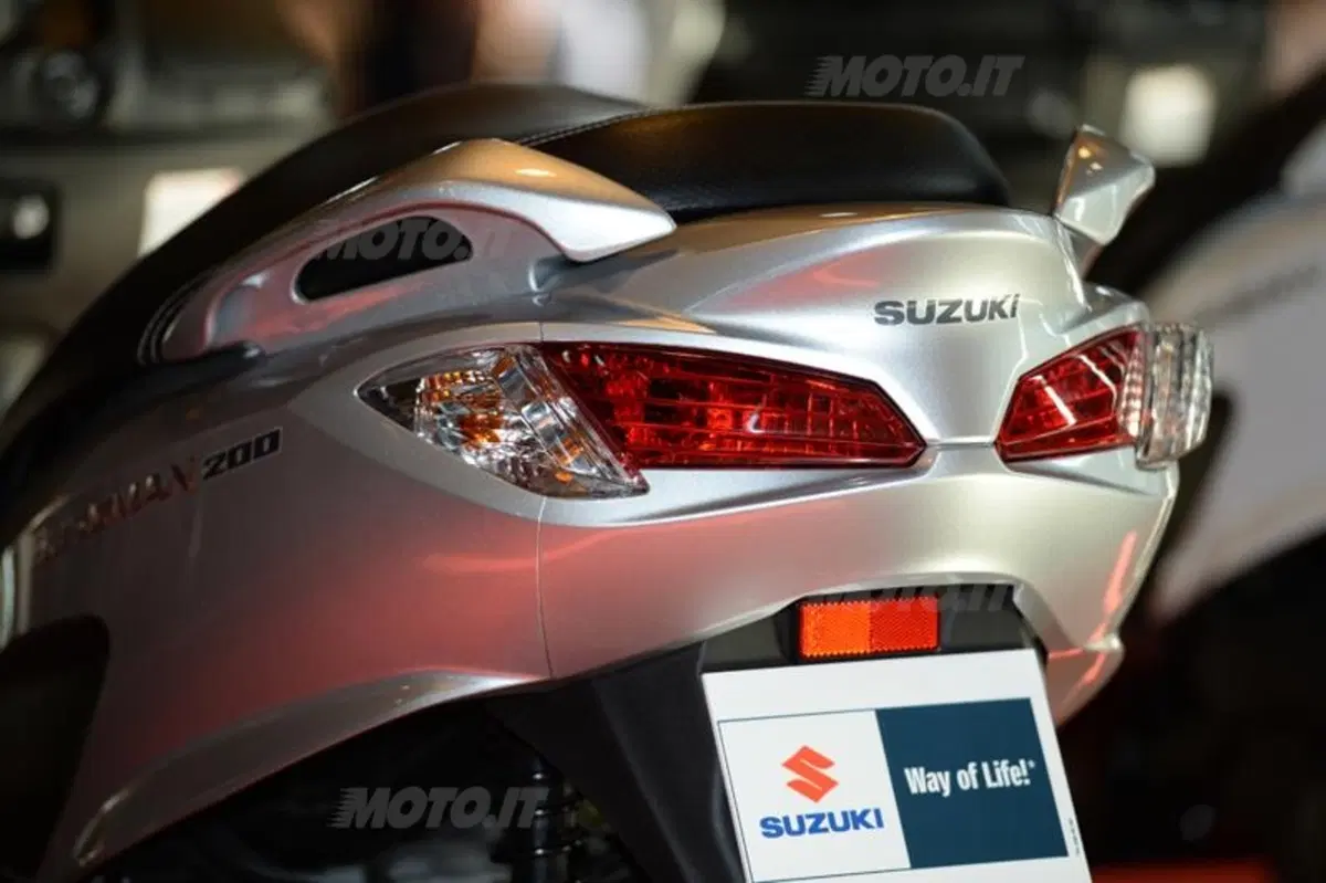 Suzuki Burgman 125 e 200 ABS 2014 (8)