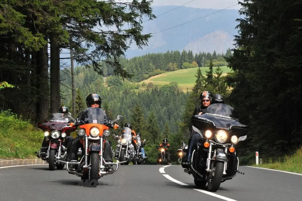 Oltre 100mila appassionati al 16° European Bike Week (13)