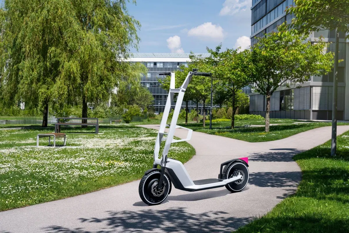 BMW sogna la mobilità del futuro