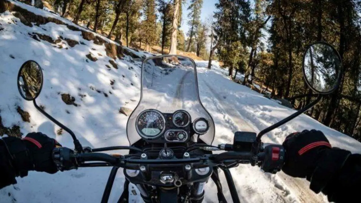 Royal Enfield Himalayan 2021. Ecco come cambia (5)