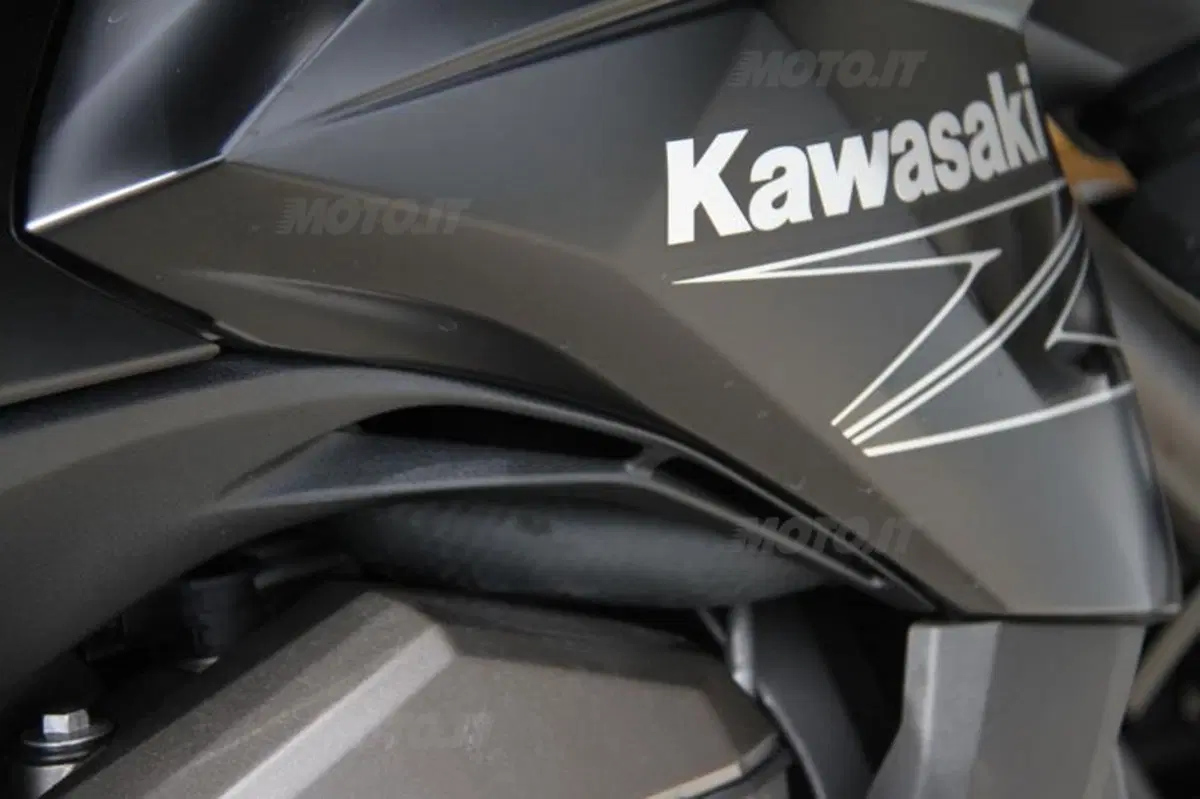 Kawasaki Z800e ABS (23)