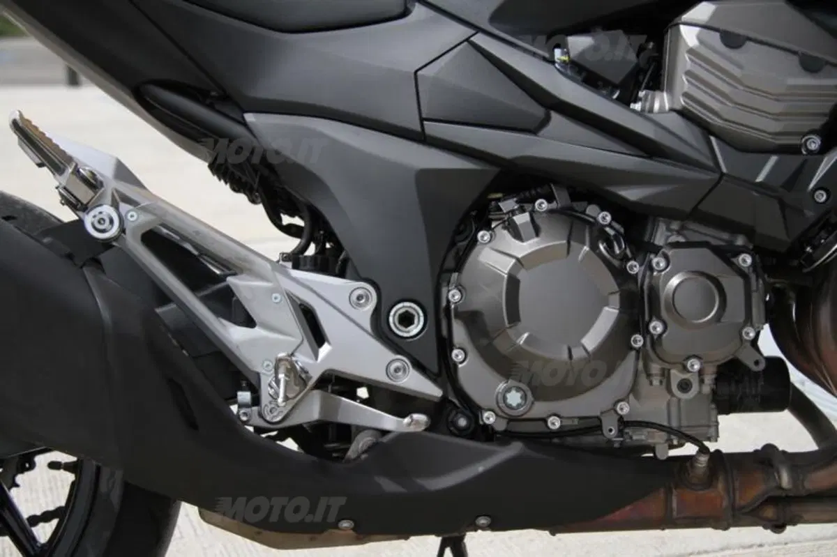 Kawasaki Z800e ABS (26)