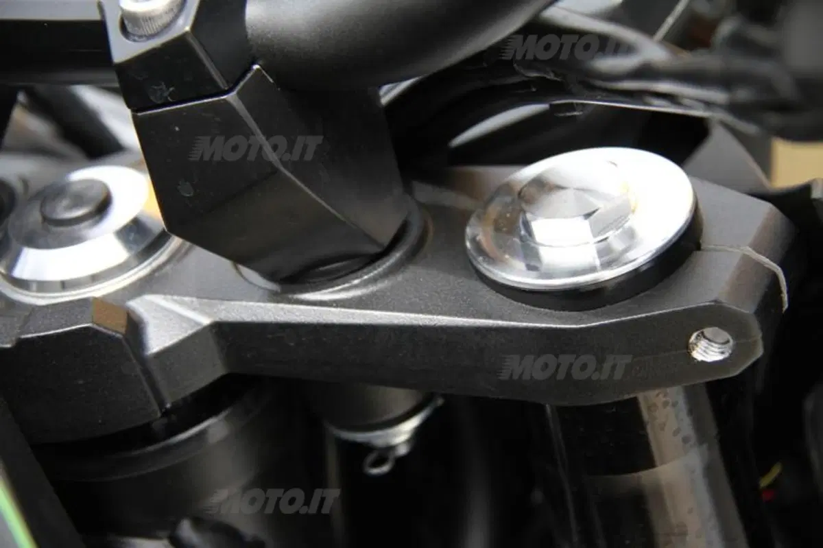 Kawasaki Z800e ABS (29)