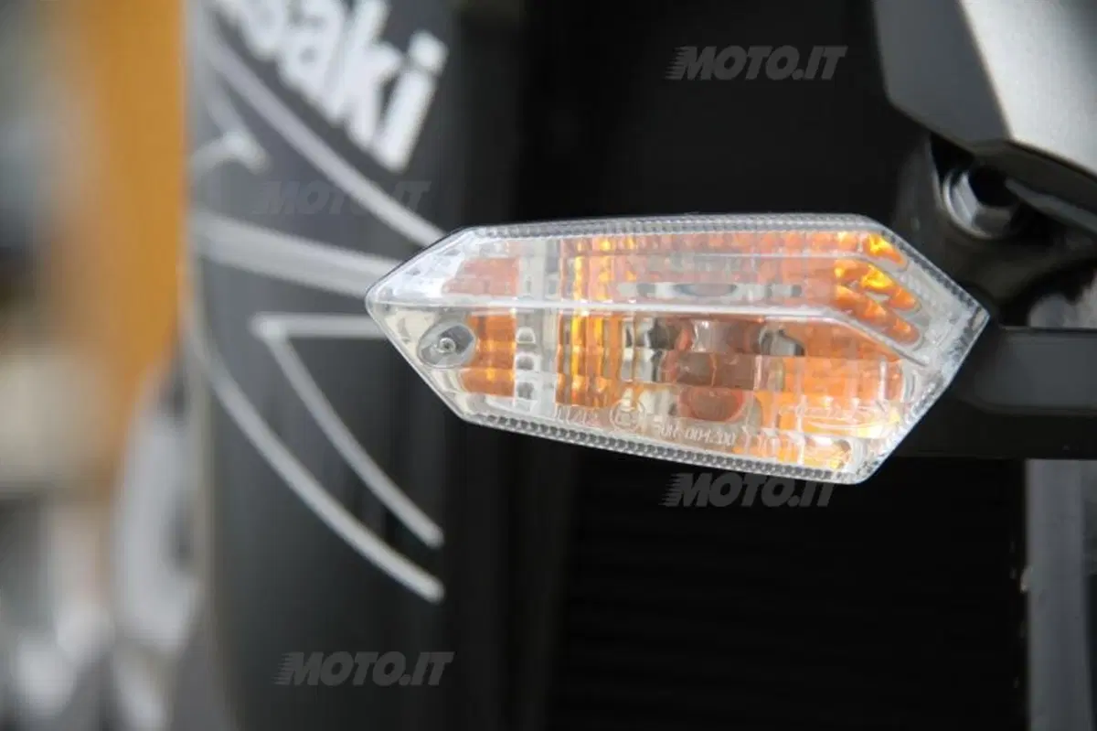 Kawasaki Z800e ABS (33)