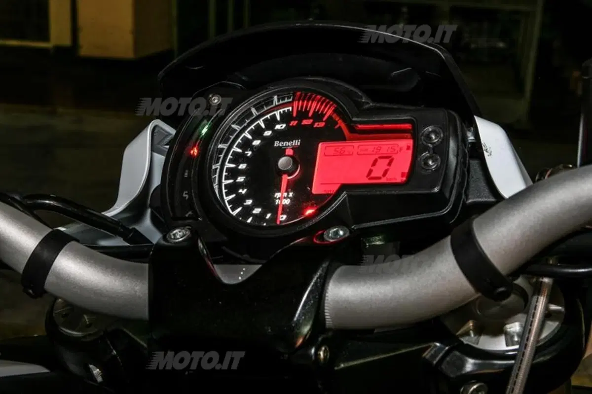 Benelli BN 600R   (18)