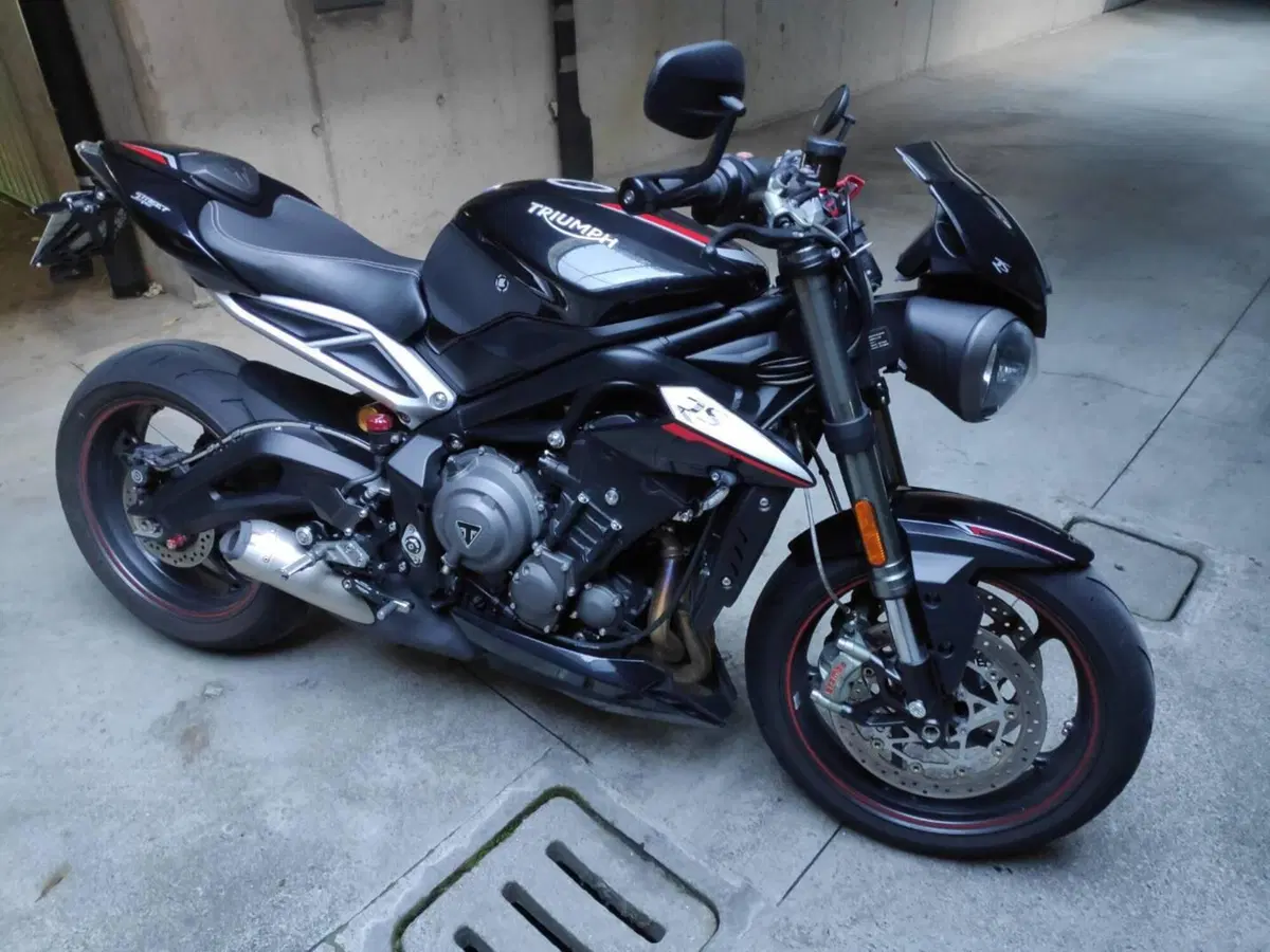 Triumph Street Triple RS (2017 - 19) (5)