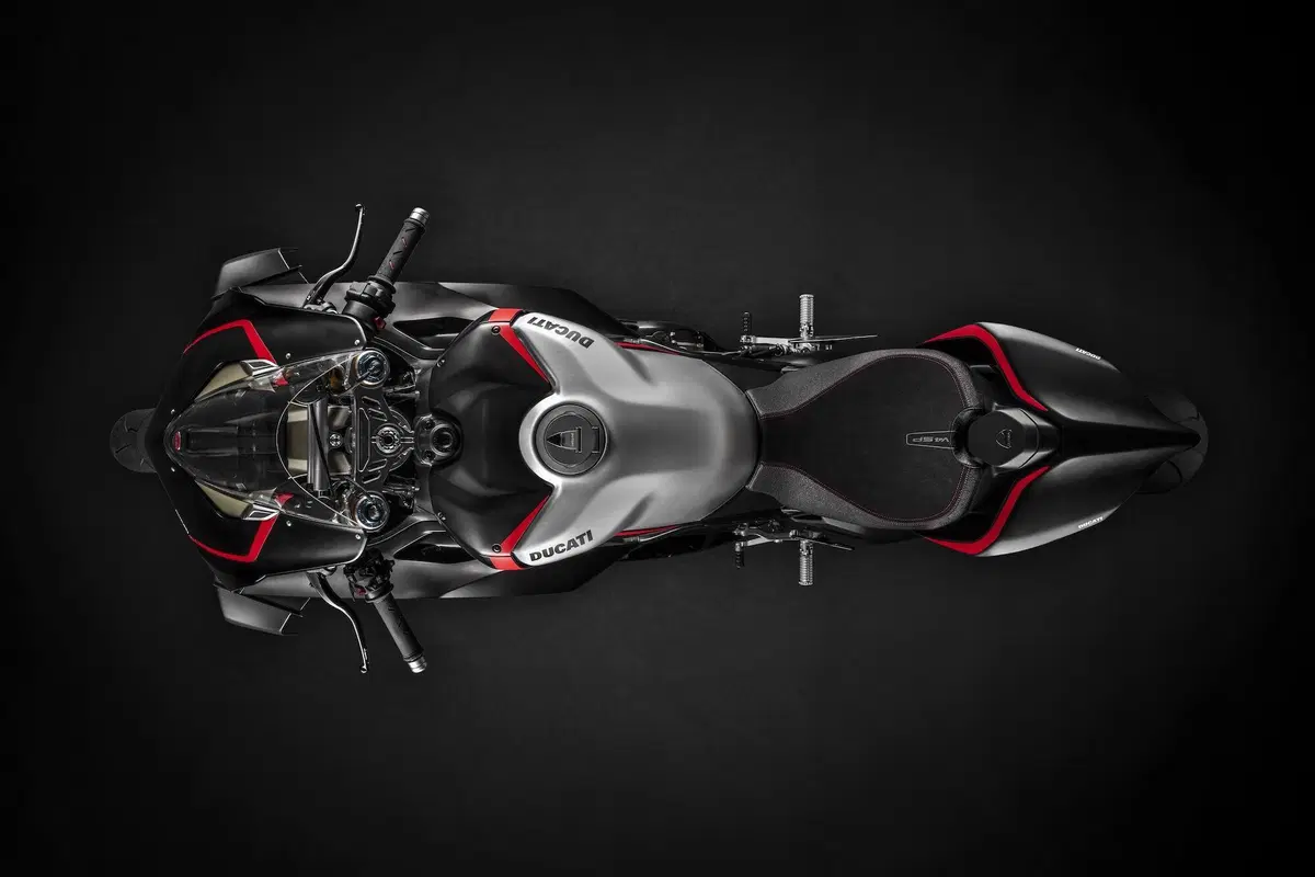 Ducati Panigale V4SP TEST: Il meglio dei tre mondi (7)