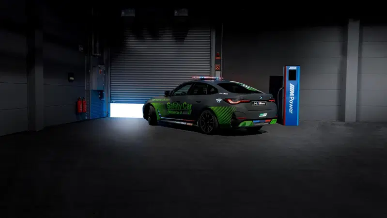 La BMW i4 M50 diventa Safety Car della MotoE