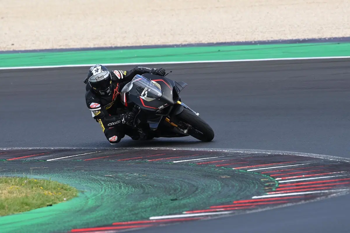 Ducati Panigale V4SP TEST: Il meglio dei tre mondi (3)