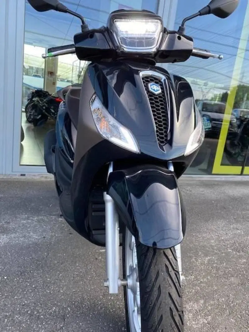 Piaggio Medley 150 ABS (2021 - 25) (10)