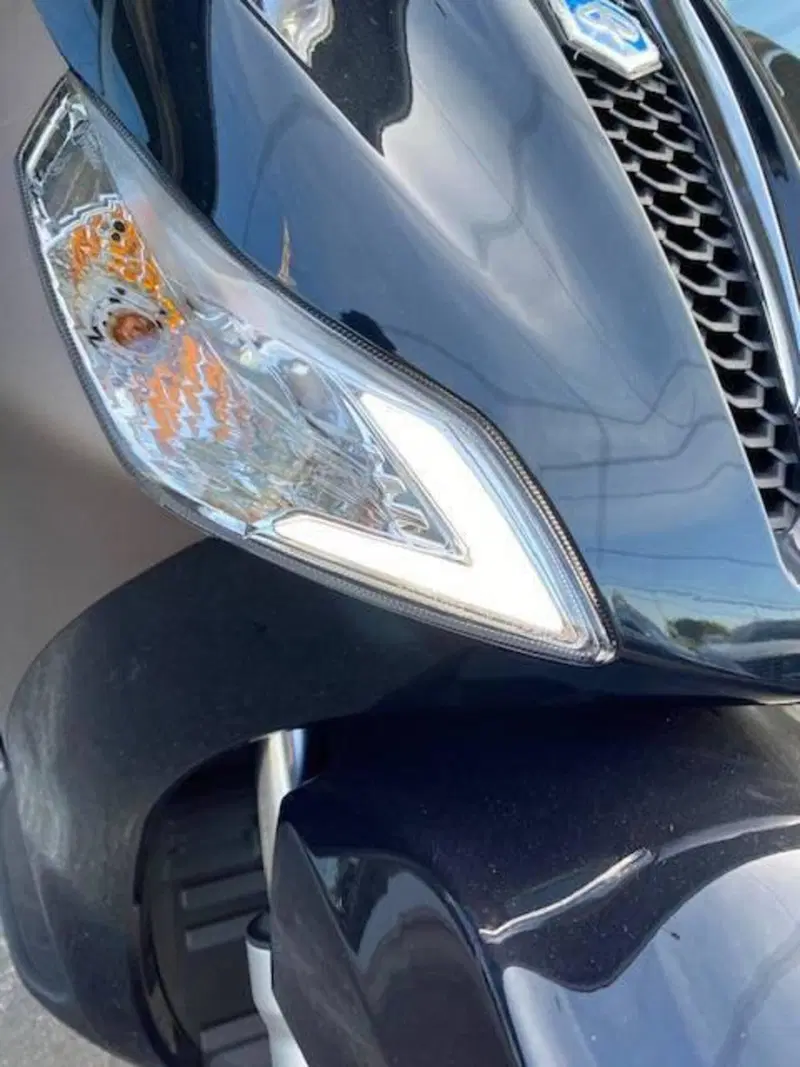 Piaggio Medley 150 ABS (2021 - 25) (11)