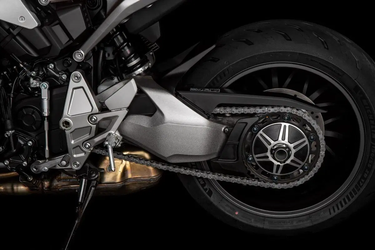 Honda CB1000 “5Four”. Svelata la serie speciale inglese (12)