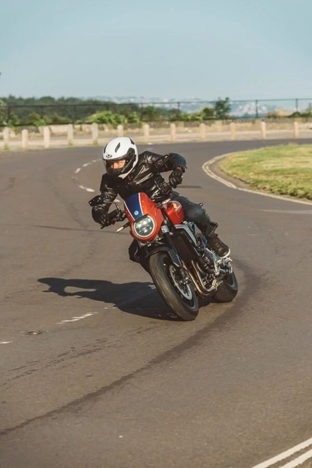 Honda CB1000 “5Four”. Svelata la serie speciale inglese (20)