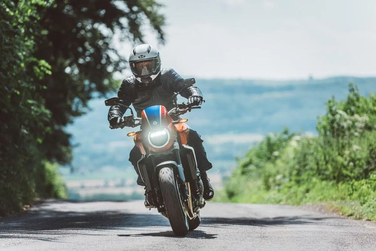 Honda CB1000 “5Four”. Svelata la serie speciale inglese (28)